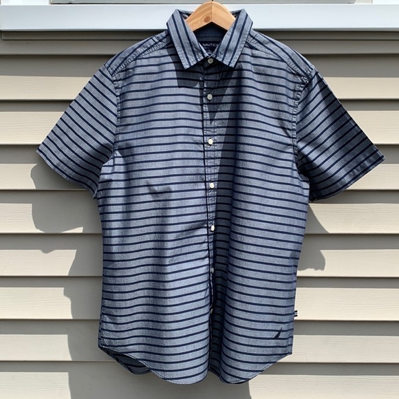 NWOT NAUTICA Classic Fit Vertical Stripe Maritime Navy Short Sleeve Button Down - Picture 4 of 15